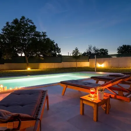 Anavi Mit Privatem Pool Und Grossem Garten By Interhome Barban