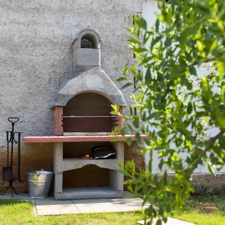 Anavi Mit Privatem Pool Und Grossem Garten By Interhome 度假居 Barban