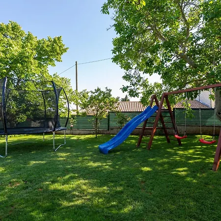 Anavi Mit Privatem Pool Und Grossem Garten By Interhome 度假居 Barban
