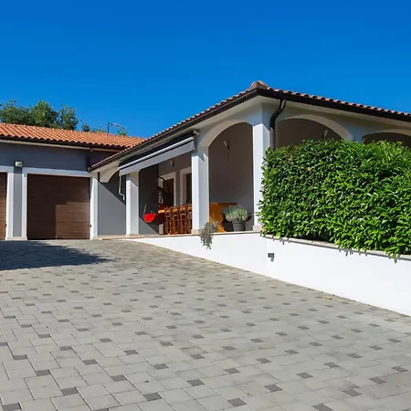 Anavi Mit Privatem Pool Und Grossem Garten By Interhome 度假居 *